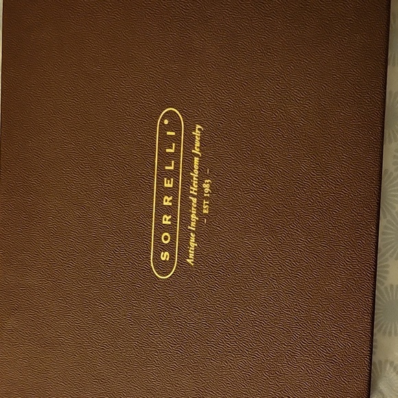 Sorrelli white pink necklace - Picture 2 of 3